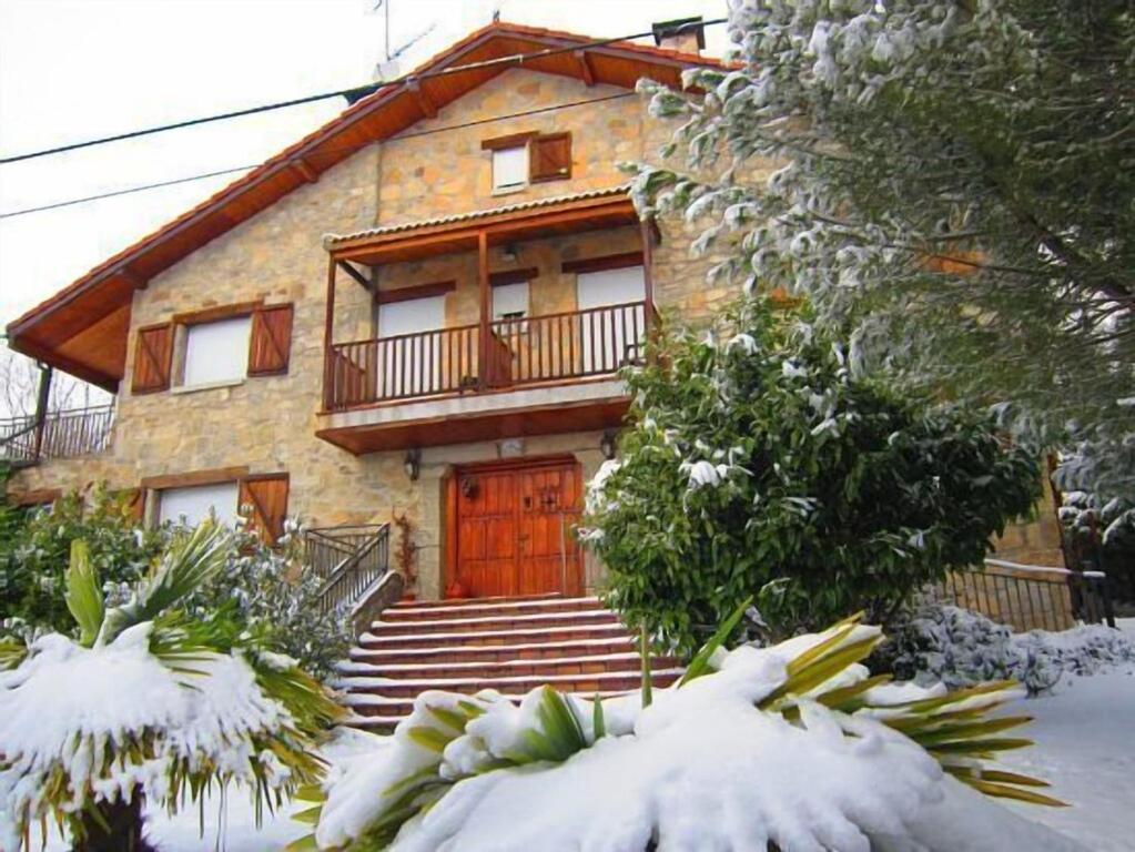 Hoyos del Collado La Casona De Colladoゲストハウス エクステリア 写真