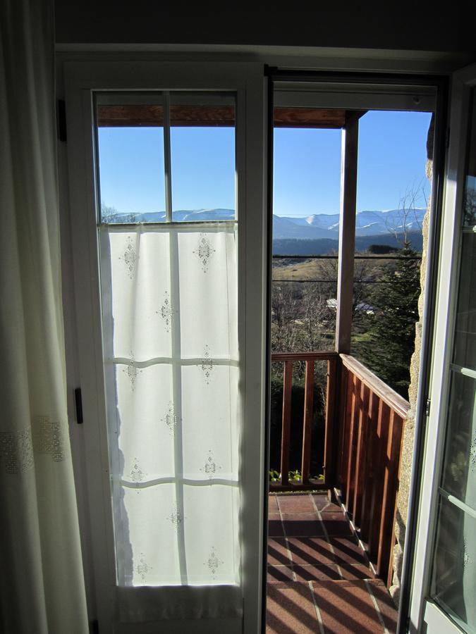 Hoyos del Collado La Casona De Colladoゲストハウス エクステリア 写真
