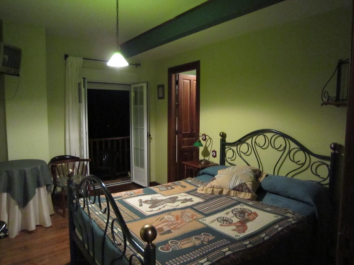 Hoyos del Collado La Casona De Colladoゲストハウス エクステリア 写真